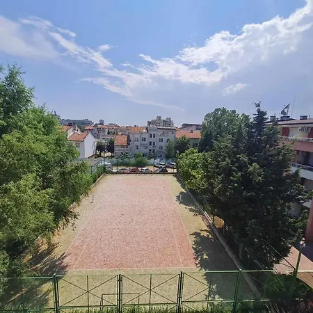 In Sunny -prime Location Sunny * Sunny Beach