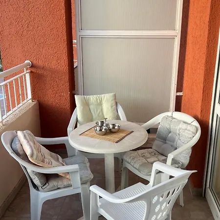In Sunny -prime Location Sunny Apartment